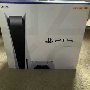 PS5 mint condition . Comes with 2 remotes& camera